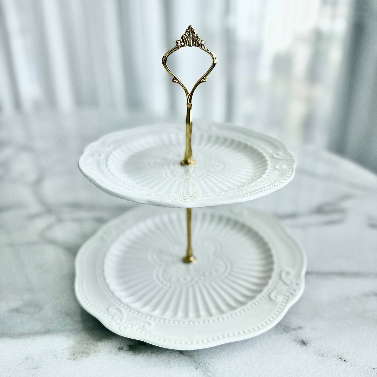 Two-Tier Dessert Stand – Vintage Medallion Design